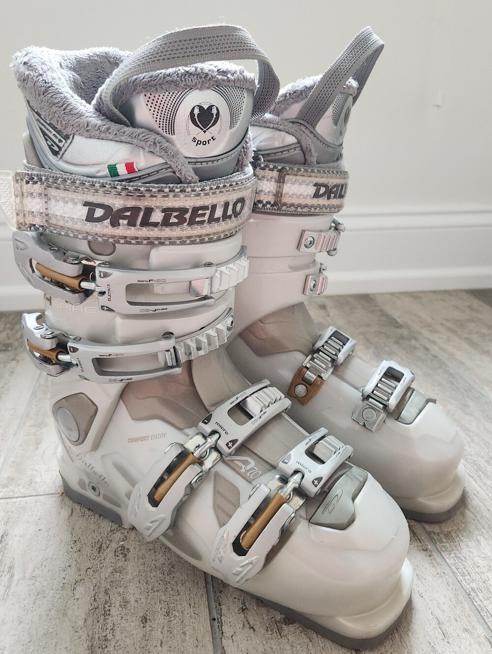 Dalbello Aspire 23.5 White/Gray Women's Ski Boots